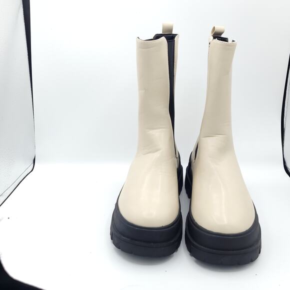 Sheln Off White Ivory Chelsea Combat Platform Boots Slip On women's size 10 - Picture 7 of 10